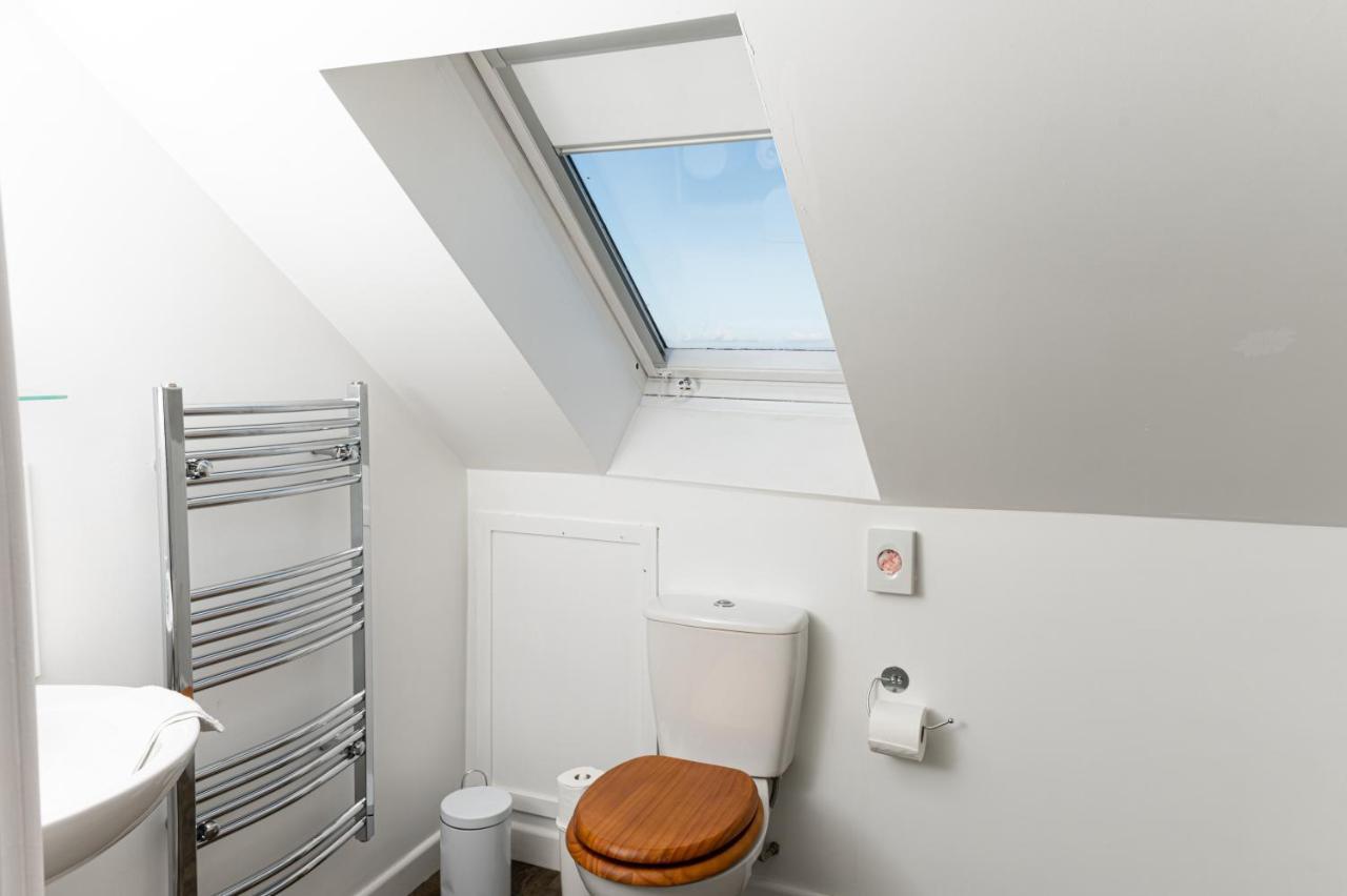 Large double with En-Suite,1106098527:JPEG